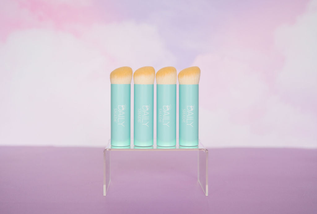 Shade Brush - Kid-Sized Angled Sunscreen Applicator for Children