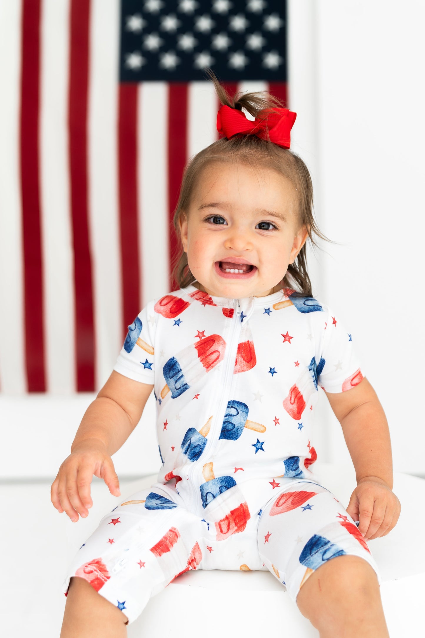 Red, White and Snooze Shorty Lounger
